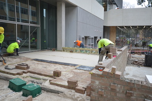 https://archive.abp.unimelb.edu.au/objects/images/Construction/Images/External Works/Brick paving & brick walls/DSC_9168.JPG