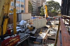 https://archive.abp.unimelb.edu.au/objects/images/Construction/Images/Precast structural concrete walls and columns/Levesl 2-5/DSC_2906.JPG