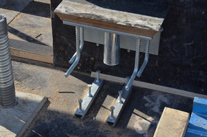 https://archive.abp.unimelb.edu.au/objects/images/Construction/Images/Concrete suspended slabs and beams/Cast in brackets/DSC_1693.JPG