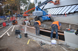https://archive.abp.unimelb.edu.au/objects/images/Construction/Images/External Works/Precast concrete seating and supports/DSC_8742.JPG