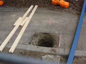 https://archive.abp.unimelb.edu.au/objects/images/Pre-construction/Hoardings and sheds/DSC07752.JPG