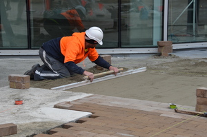 https://archive.abp.unimelb.edu.au/objects/images/Construction/Images/External Works/Brick paving & brick walls/DSC_9779.JPG