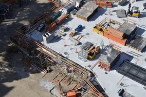 https://archive.abp.unimelb.edu.au/objects/images/Construction/Images/Concrete suspended slabs and beams/Cast in brackets/DSC_2011.JPG