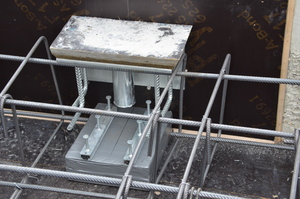 https://archive.abp.unimelb.edu.au/objects/images/Construction/Images/Concrete suspended slabs and beams/Cast in brackets/DSC_2273.JPG