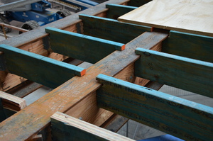 https://archive.abp.unimelb.edu.au/objects/images/Construction/Images/Hanging studio/Timber floors and plywood/DSC_6437.JPG