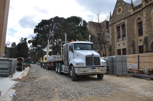 https://archive.abp.unimelb.edu.au/objects/images/Construction/Images/Precast structural concrete walls and columns/Level 1/DSC_1336.JPG