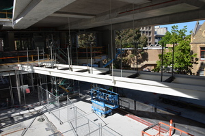 https://archive.abp.unimelb.edu.au/objects/images/Construction/Images/Stairs, walkways and balustrades/Structural steel walkway level 2 east/DSC_4392.JPG
