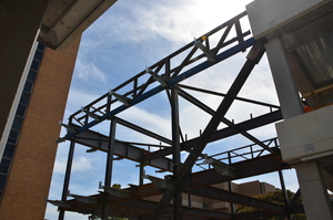 https://archive.abp.unimelb.edu.au/objects/images/Construction/Images/Structural steel/Cantilever/Erection/DSC_4467.JPG