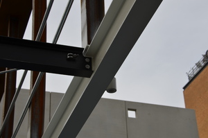 https://archive.abp.unimelb.edu.au/objects/images/Construction/Images/Stairs, walkways and balustrades/Structural steel walkways & support structure/DSC_3821.JPG