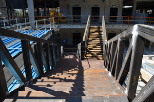 https://archive.abp.unimelb.edu.au/objects/images/Construction/Images/Stairs, walkways and balustrades/Y Stairs structural steel/Installation/DSC_3560.JPG