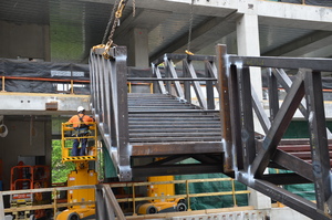 https://archive.abp.unimelb.edu.au/objects/images/Construction/Images/Stairs, walkways and balustrades/Y Stairs structural steel/Installation/DSC_3473.JPG
