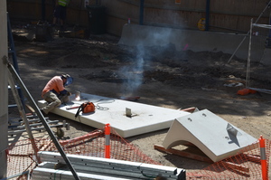 https://archive.abp.unimelb.edu.au/objects/images/Construction/Images/Facades/Precast concrete/Levels 1-5/DSC_6302.JPG