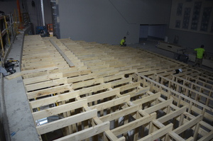 https://archive.abp.unimelb.edu.au/objects/images/Construction/Images/Floors and finishes/Floor framing to lecture theatres/Large theatre tier/DSC_6632.JPG