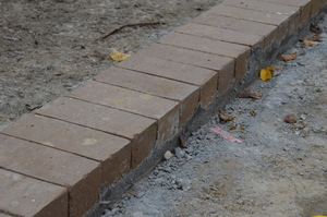 https://archive.abp.unimelb.edu.au/objects/images/Construction/Images/External Works/Brick paving & brick walls/DSC_8602.JPG