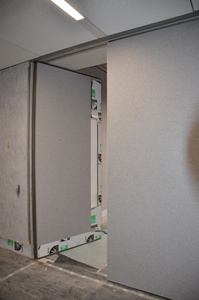https://archive.abp.unimelb.edu.au/objects/images/Construction/Images/Doors and door frames/Studio folding doors/DSC_8709.JPG