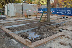 https://archive.abp.unimelb.edu.au/objects/images/Construction/Images/External Works/Brick paving & brick walls/DSC_8631.JPG