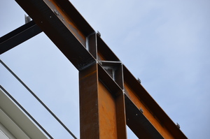 https://archive.abp.unimelb.edu.au/objects/images/Construction/Images/Stairs, walkways and balustrades/Structural steel walkways & support structure/DSC_3787.JPG