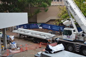 https://archive.abp.unimelb.edu.au/objects/images/Construction/Images/Doors and door frames/Atrium vertical sliding glazed door/DSC_7001.JPG