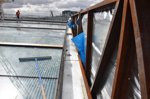 https://archive.abp.unimelb.edu.au/objects/images/Construction/Images/Roof/Glazed atrium roof/Delivery & Installation/DSC_5772.JPG