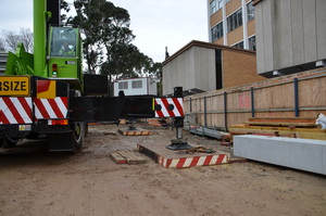 https://archive.abp.unimelb.edu.au/objects/images/Construction/Images/Plant and Equipment/Mobile cranes/DSC_1052.JPG