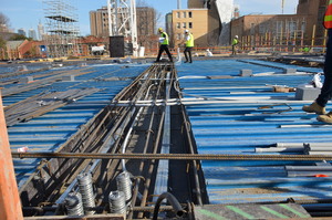 https://archive.abp.unimelb.edu.au/objects/images/Construction/Images/Concrete suspended slabs and beams/Levels 1-5 & formwork/DSC_1678.JPG