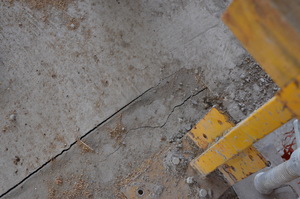 https://archive.abp.unimelb.edu.au/objects/images/Construction/Images/Concrete suspended slabs and beams/Slab movement joints/DSC_2088.JPG