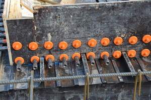 https://archive.abp.unimelb.edu.au/objects/images/Construction/Images/Concrete suspended slabs and beams/Ground level & formwork/DSC_1174.JPG