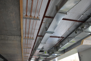https://archive.abp.unimelb.edu.au/objects/images/Construction/Images/Ceilings/Insulated sheets to underside of slab/DSC_5648.JPG