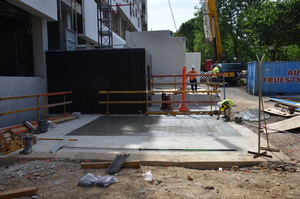 https://archive.abp.unimelb.edu.au/objects/images/Construction/Images/Concrete suspended slabs and beams/Ground level & formwork/DSC_4401.JPG