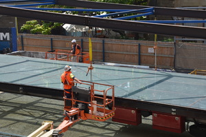 https://archive.abp.unimelb.edu.au/objects/images/Construction/Images/Roof/Glazed atrium roof/Delivery & Installation/DSC_5158.JPG