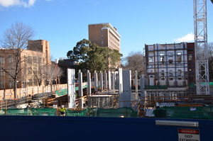 https://archive.abp.unimelb.edu.au/objects/images/Construction/Images/Concrete suspended slabs and beams/Ground level & formwork/DSC_0820.JPG