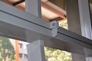 https://archive.abp.unimelb.edu.au/objects/images/Construction/Images/Doors and door frames/Workshop folding doors/DSC_7410.JPG