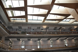 https://archive.abp.unimelb.edu.au/objects/images/Construction/Images/Atrium stainless steel wire mesh & frames/DSC_8559.JPG