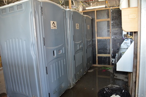 https://archive.abp.unimelb.edu.au/objects/images/Construction/Images/Plant and Equipment/Temporary toilet & washroom/DSC_6283.JPG