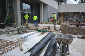 https://archive.abp.unimelb.edu.au/objects/images/Construction/Images/External Works/Brick paving & brick walls/DSC_9167.JPG