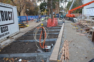https://archive.abp.unimelb.edu.au/objects/images/Construction/Images/External Works/Brick paving & brick walls/DSC_8743.JPG