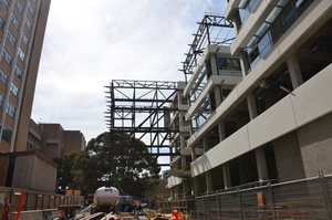 https://archive.abp.unimelb.edu.au/objects/images/Construction/Images/Structural steel/Cantilever/Erection/DSC_4415.JPG