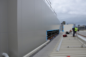https://archive.abp.unimelb.edu.au/objects/images/Construction/Images/Roof/Sheet wall claddings/Composite sheet/DSC_6929.JPG