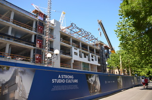 https://archive.abp.unimelb.edu.au/objects/images/Construction/Images/Facades/Precast concrete/Polished south side/DSC_3502.JPG