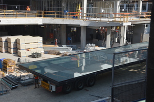 https://archive.abp.unimelb.edu.au/objects/images/Construction/Images/Roof/Glazed atrium roof/Delivery & Installation/DSC_5132.JPG