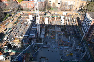 https://archive.abp.unimelb.edu.au/objects/images/Construction/Images/Concrete suspended slabs and beams/Ground level & formwork/DSC_1018.JPG