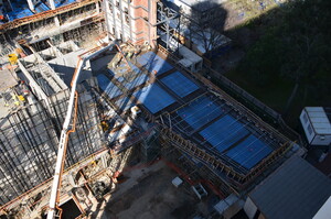 https://archive.abp.unimelb.edu.au/objects/images/Construction/Images/Concrete suspended slabs and beams/Levels 1-5 & formwork/DSC_2342.JPG