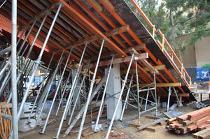 https://archive.abp.unimelb.edu.au/objects/images/Construction/Images/Stairs, walkways and balustrades/External east stairs/DSC_8325.JPG
