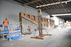 https://archive.abp.unimelb.edu.au/objects/images/Construction/Images/LVL roof beams & coffers/AUS Iron industries/DSC_4652.JPG