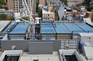 https://archive.abp.unimelb.edu.au/objects/images/Construction/Images/Roof/Glazed atrium roof/Delivery & Installation/DSC_5767.JPG