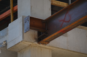 https://archive.abp.unimelb.edu.au/objects/images/Construction/Images/Structural steel/Cantilever/Erection/DSC_4288.JPG