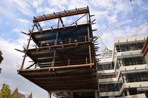 https://archive.abp.unimelb.edu.au/objects/images/Construction/Images/Structural steel/Cantilever/Erection/DSC_5377.JPG