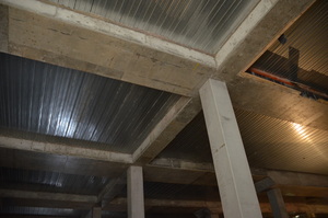 https://archive.abp.unimelb.edu.au/objects/images/Construction/Images/Concrete suspended slabs and beams/Formwork stripping/DSC_2352.JPG