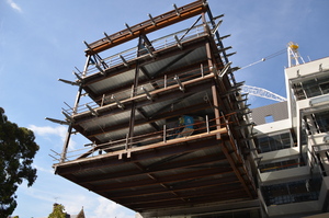 https://archive.abp.unimelb.edu.au/objects/images/Construction/Images/Structural steel/Cantilever/Erection/DSC_5594.JPG