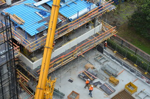 https://archive.abp.unimelb.edu.au/objects/images/Construction/Images/Concrete suspended slabs and beams/Levels 1-5 & formwork/DSC_2736.JPG